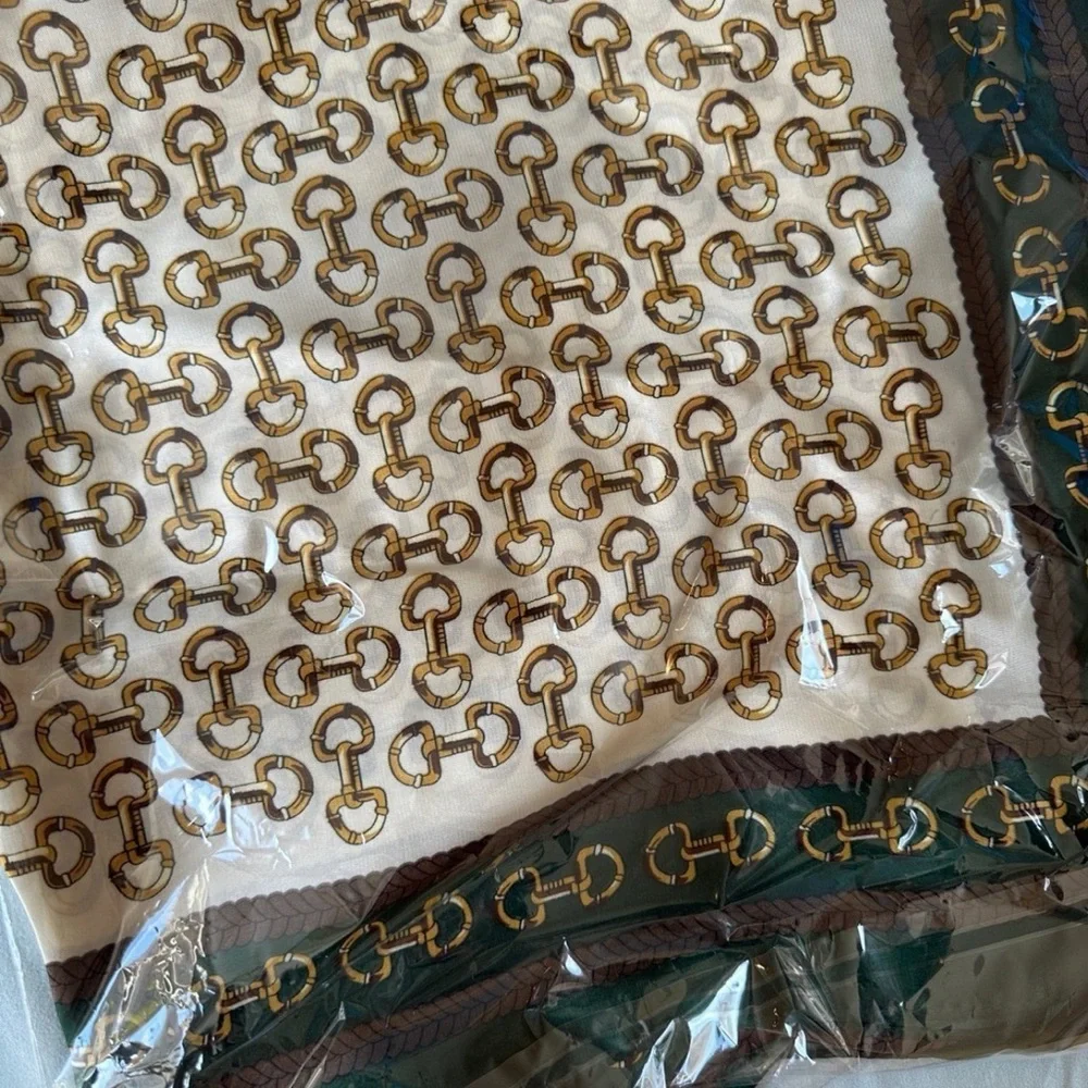 Geometric Pattern Square Scarf - Picture 3 of 3